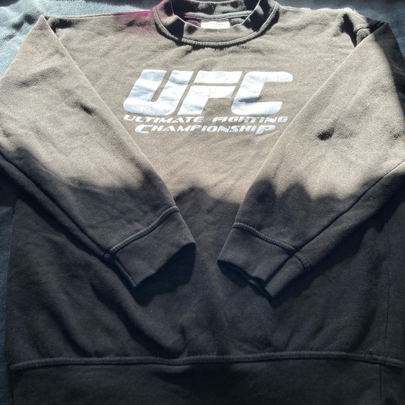 UFC Black Crewneck Sweater Bold Logo - Picture 1 of 4